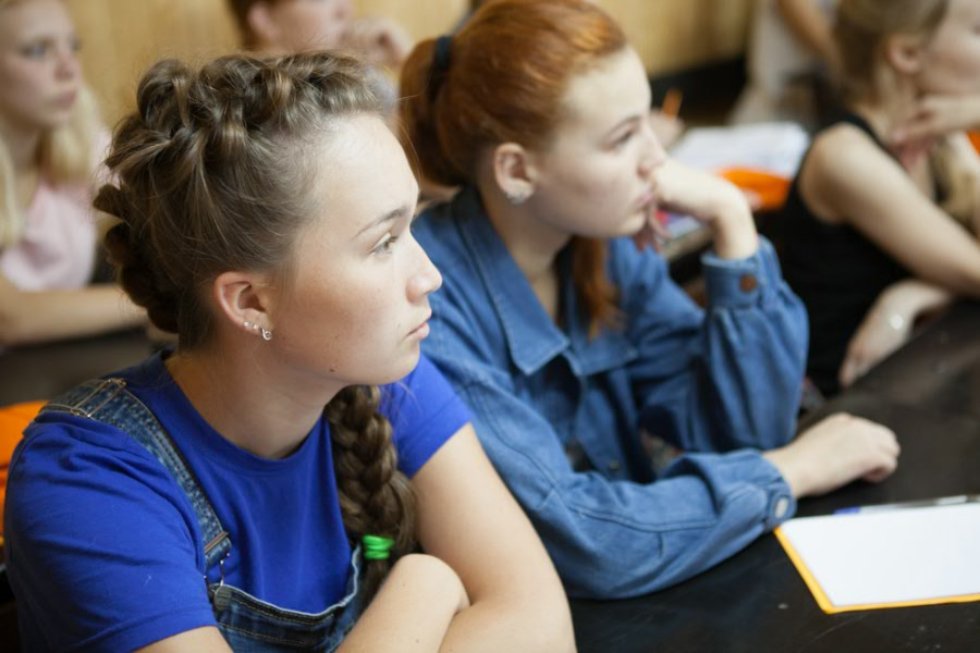 A young teacher: consolidation in the profession A young teacher: consolidation in the profession