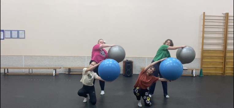 ФИТБОЛ-АЭРОБИКА ФИТБОЛ-АЭРОБИКА