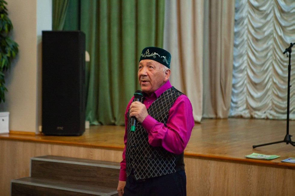 Встреча студентов Елабужского института КФУ с Алмазом Хамзиным Встреча студентов Елабужского института КФУ с Алмазом Хамзиным