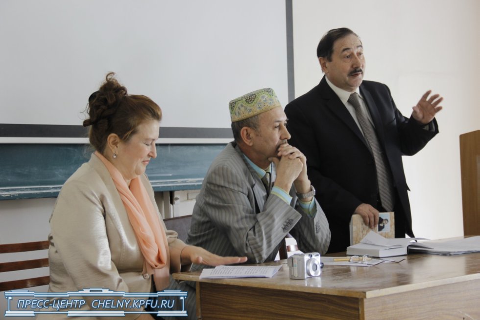 Факил Сафин: 'Научитесь красиво читать!' Факил Сафин: 'Научитесь красиво читать!'