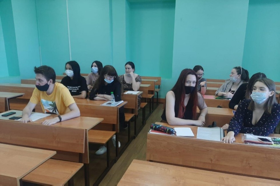 Всемирный День памяти жертв СПИДа отметили в Елабужском институте КФУ Всемирный День памяти жертв СПИДа отметили в Елабужском институте КФУ