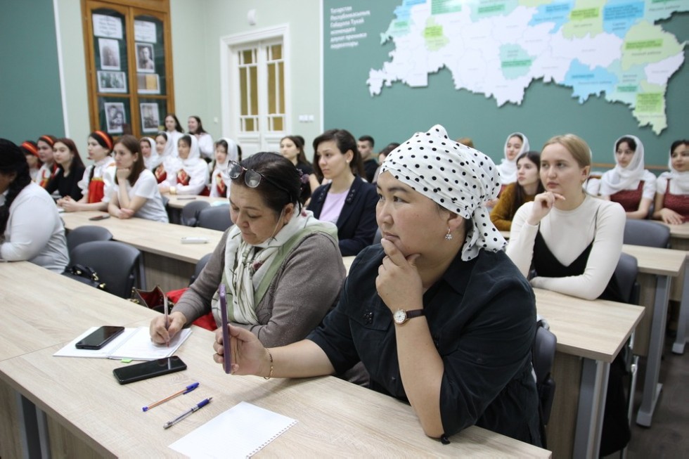 ����� �������� �����