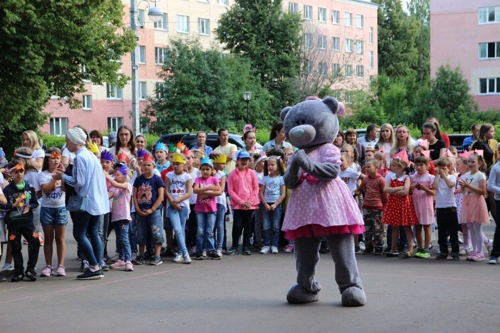 Все мы родом из детства Все мы родом из детства