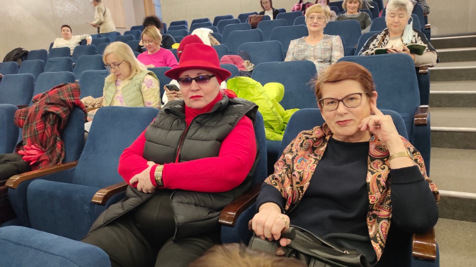 Студенты Университета третьего возраста погрузились в историю искусства древней Греции Студенты Университета третьего возраста погрузились в историю искусства древней Греции