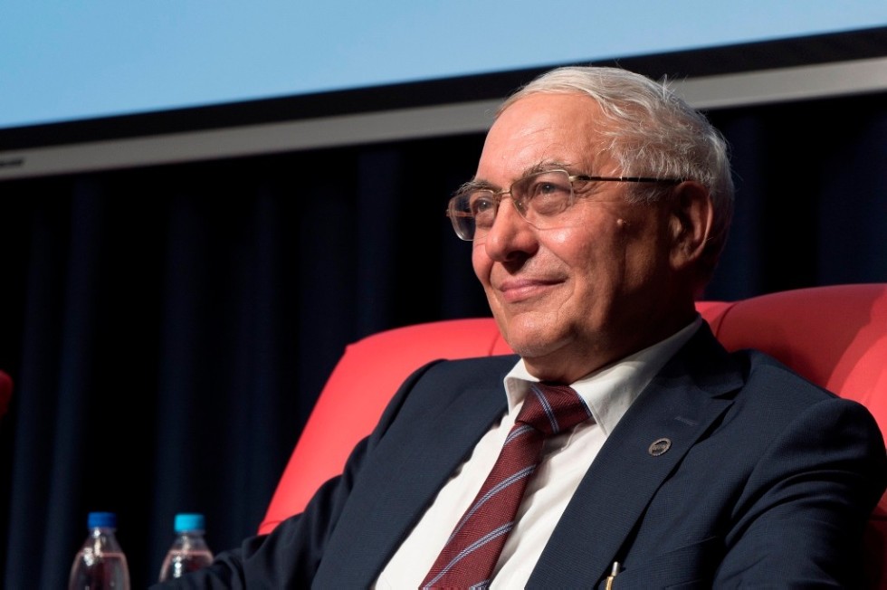 Richard Schoen Announced as the Winner of the 2017 Lobachevsky Medal and Prize Richard Schoen Announced as the Winner of the 2017 Lobachevsky Medal and Prize