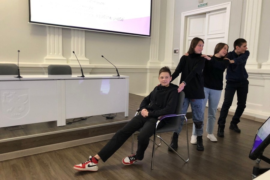 О народном учителе К.Д. Ушинском и 'формуле успеха' с учениками психолого-педагогических классов О народном учителе К.Д. Ушинском и 'формуле успеха' с учениками психолого-педагогических классов