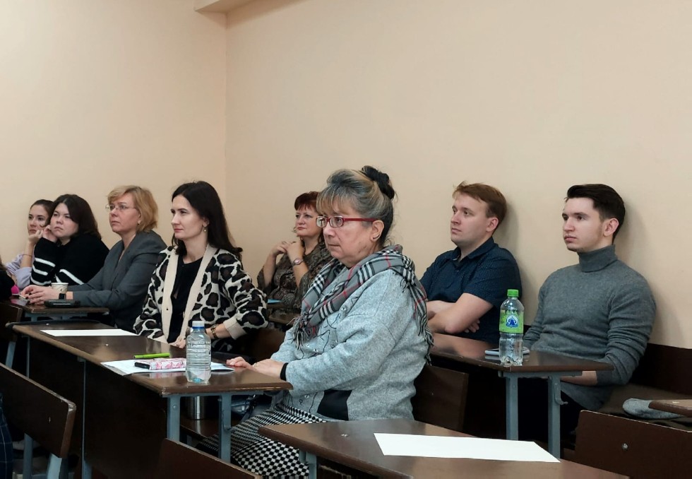 Круглый стол о практиках заботы и здоровьесбережения Круглый стол о практиках заботы и здоровьесбережения