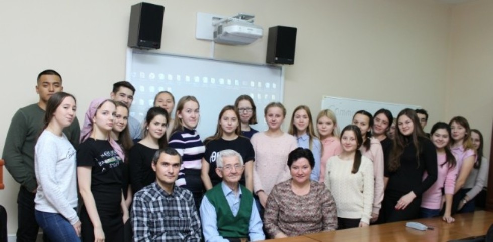 Татар телен дөньяга тарату? Татар телен дөньяга тарату?