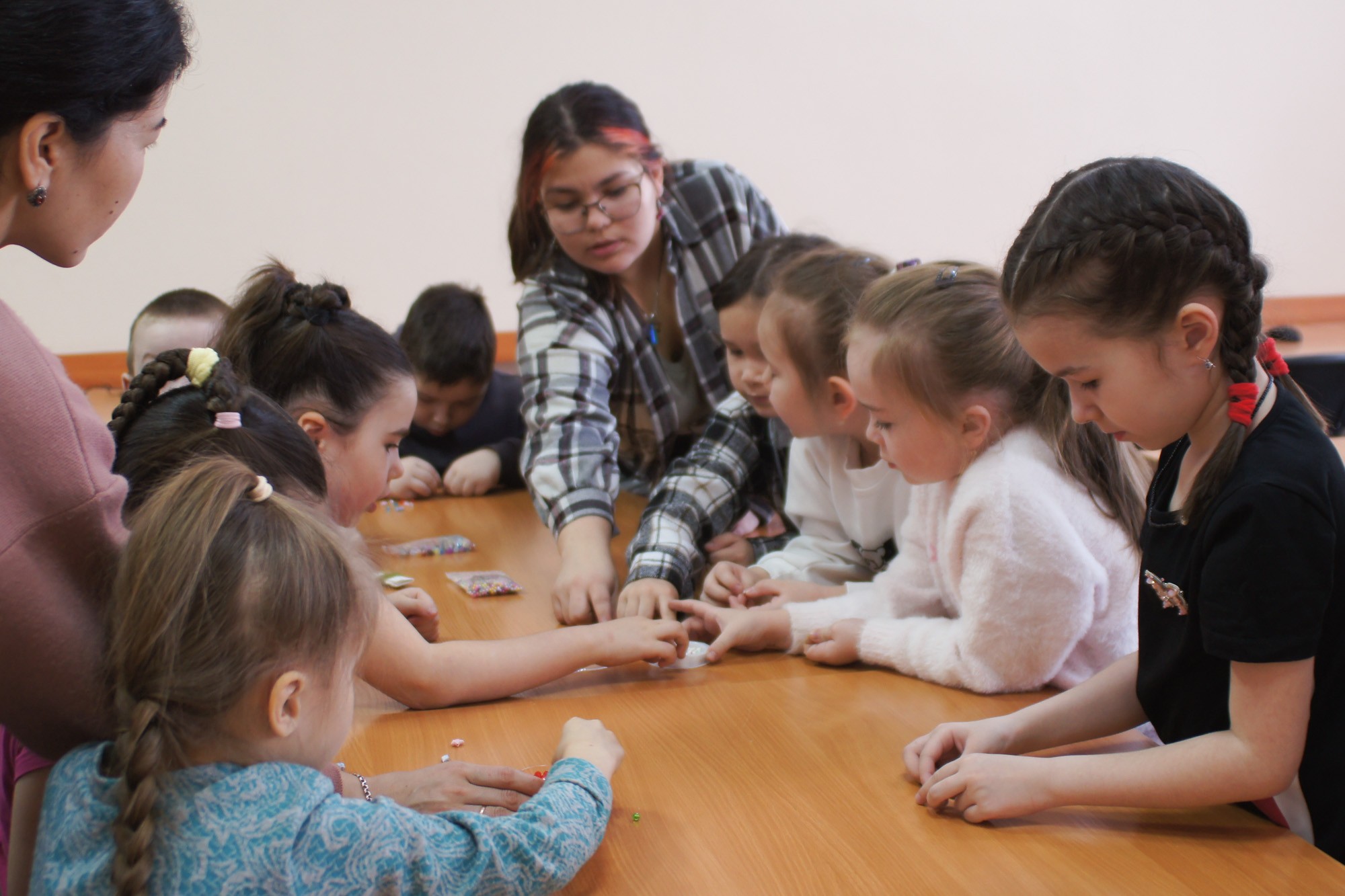 Занятия Детского университета прошли в Лаборатории умных игр и знаний Занятия Детского университета прошли в Лаборатории умных игр и знаний