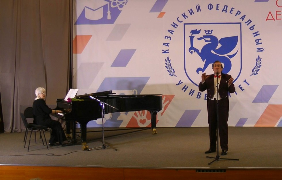 Гениальная музыка Чайковского прозвучала на музыкально-образовательном лектории Гениальная музыка Чайковского прозвучала на музыкально-образовательном лектории