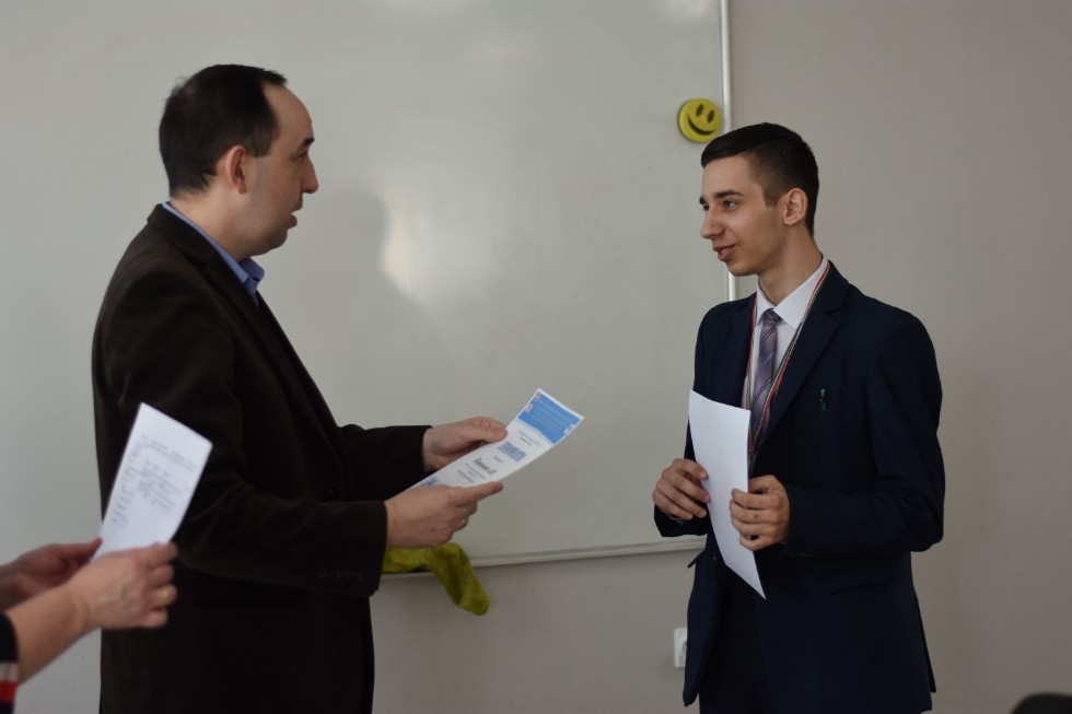 ����� ��������� ���� ������������� 