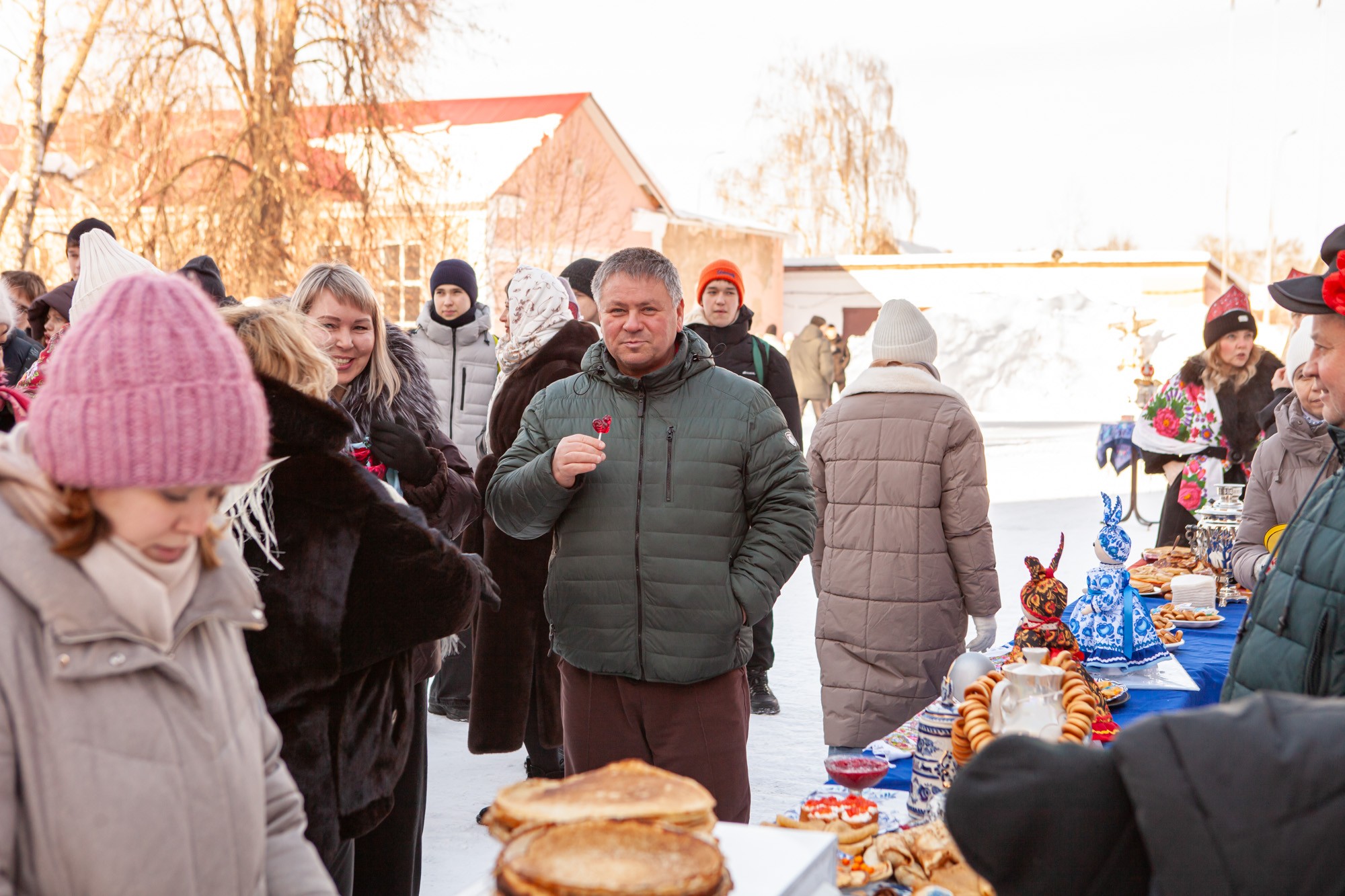 Масленица в Елабужском институте КФУ: блины, игры и проводы зимы Масленица в Елабужском институте КФУ: блины, игры и проводы зимы