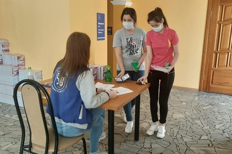 Состоялся 5-й этап акции в поддержку студентов, оставшихся на период самоизоляции в общежитиях Елабужского института