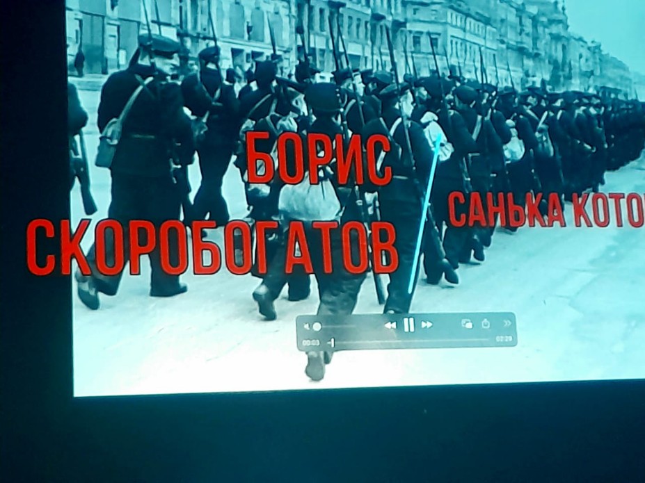 Ветераны и студенты КФУ знают и верят: ' Нам нужна одна победа, одна на всех. Мы за ценой не постоим?' Ветераны и студенты КФУ знают и верят: ' Нам нужна одна победа, одна на всех. Мы за ценой не постоим?'