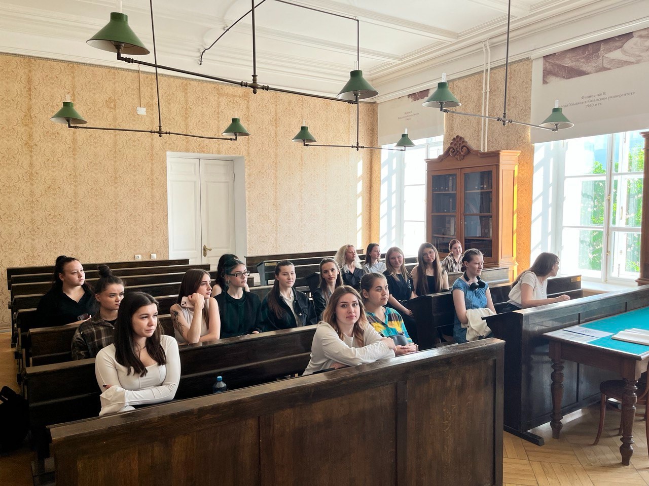 Кураторский час группы 17.1-419 в Музее истории Казанского федерального университета Кураторский час группы 17.1-419 в Музее истории Казанского федерального университета