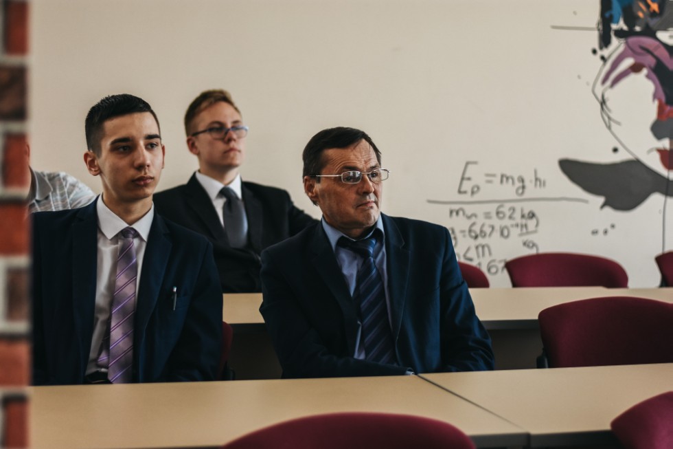 ����� ��������� ���� ������������� 