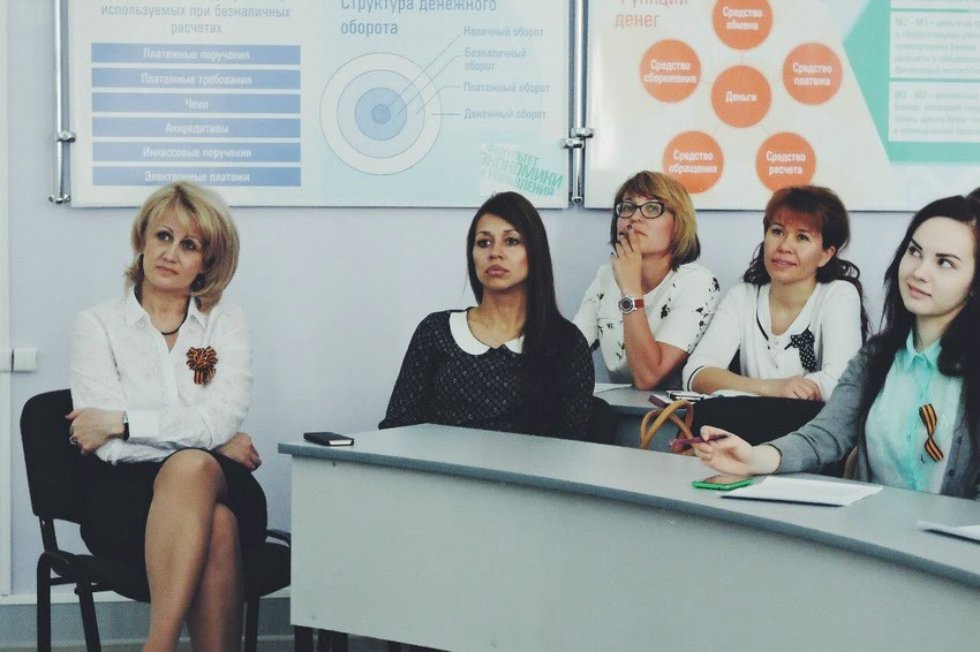 ����� 700 ��������� ����� ����������� �������� ������-��������������� �����������