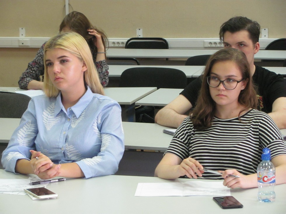 ���������� ���������� ��������� � ������������� ��������� �� ����������� ������������ '������������' � '�����������'