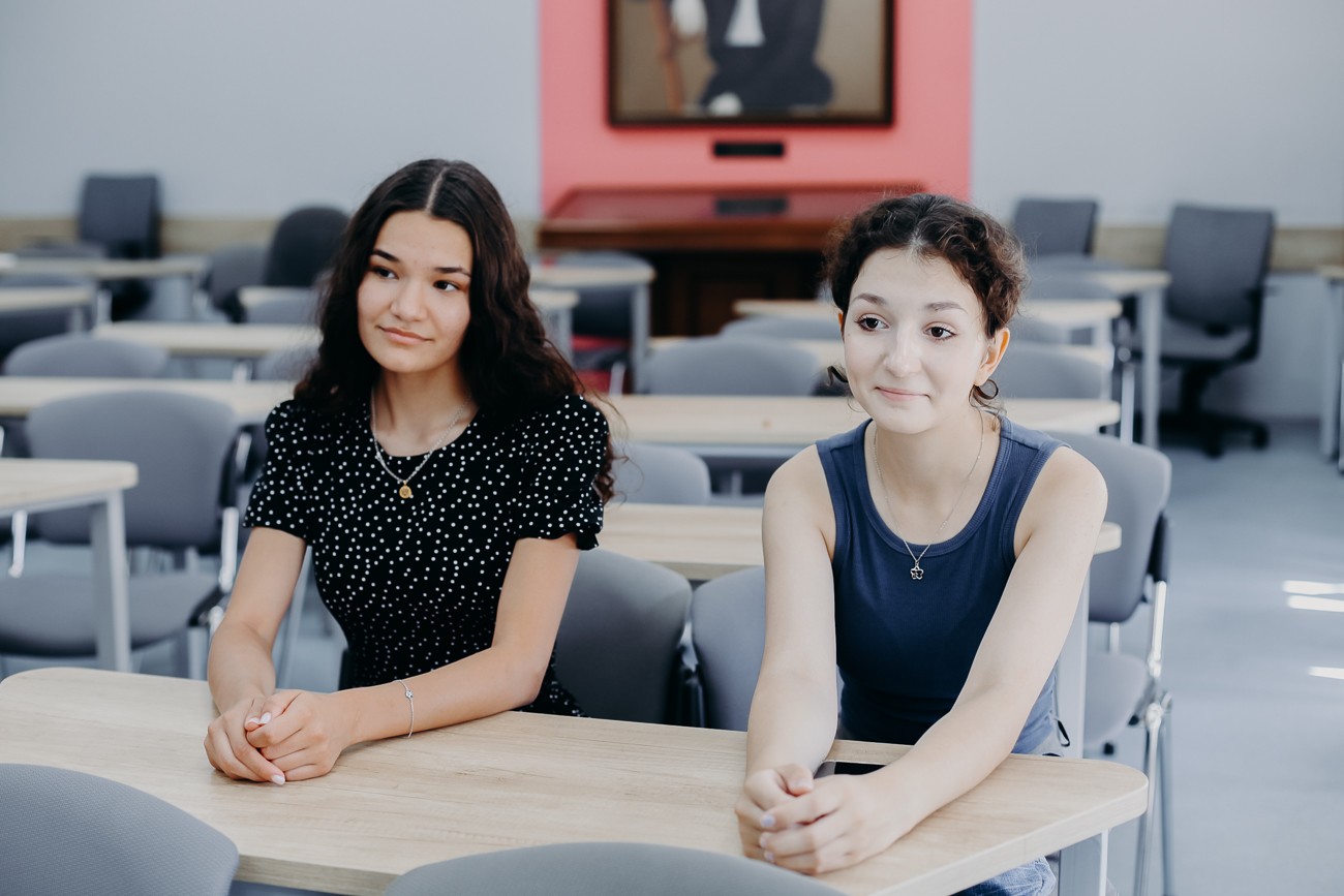 Состоялась встреча абитуриентов сто балльников с руководством Института международных отношений Состоялась встреча абитуриентов сто балльников с руководством Института международных отношений