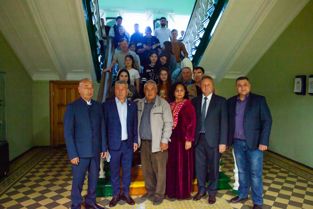 В Елабужском институте КФУ прошла встреча с иностранными студентами В Елабужском институте КФУ прошла встреча с иностранными студентами