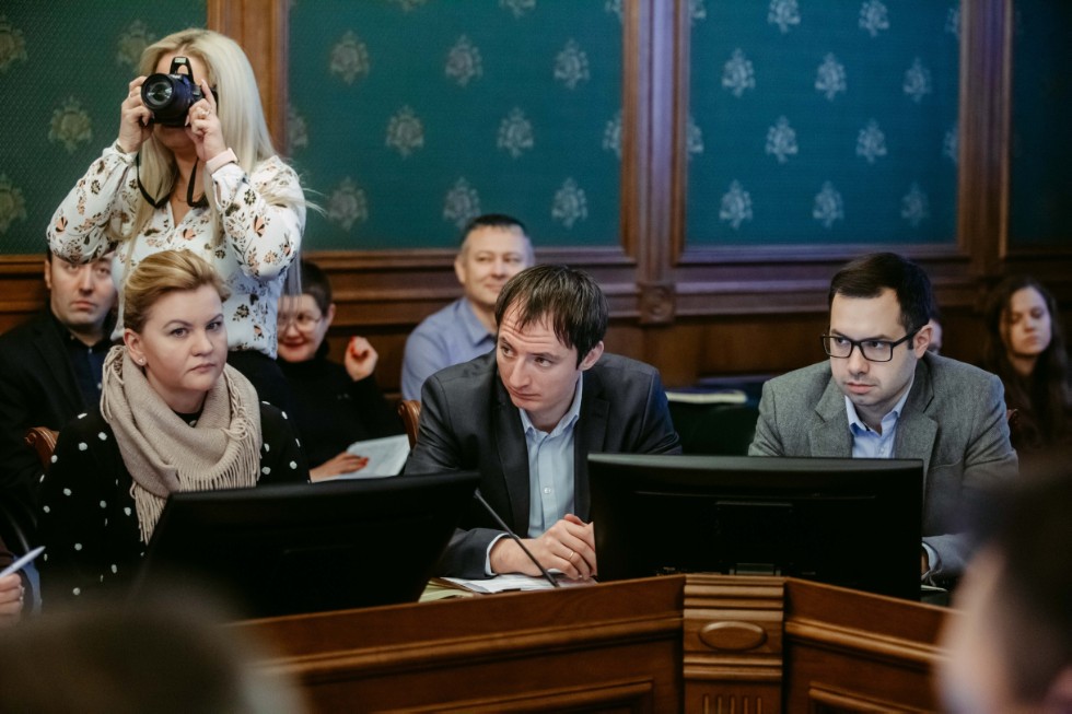 孔子塑像被中国驻喀山总领事馆捐给喀山联邦大学