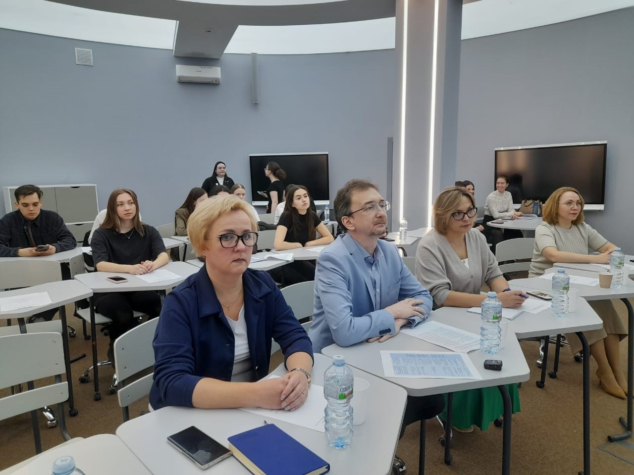 В Институте психологии и образования прошел Международный научный семинар 'Трансформация моделей подготовки педагогов к работе с детьми с РАС в странах БРИКС: дискуссии в поисках качества' В Институте психологии и образования прошел Международный научный семинар 'Трансформация моделей подготовки педагогов к работе с детьми с РАС в странах БРИКС: дискуссии в поисках качества'