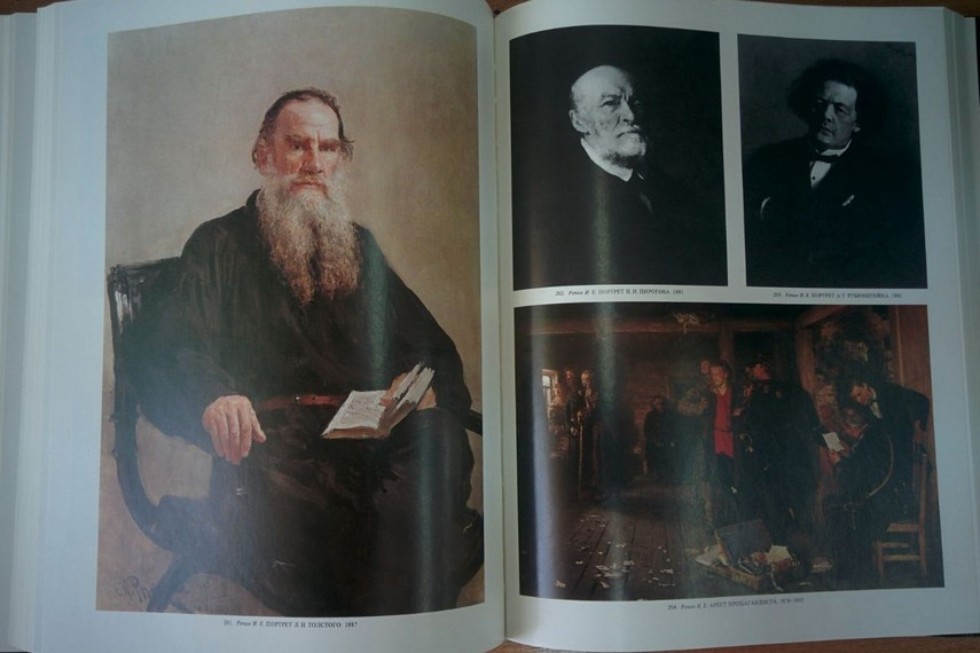 В рамках Года Льва Толстого библиотекой Елабужского института КФУ запланирован цикл выставок В рамках Года Льва Толстого библиотекой Елабужского института КФУ запланирован цикл выставок