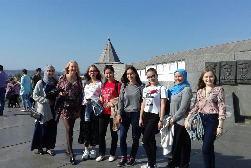 Раздвигая границы познания: 'Передвижники' и студенты КФУ! Раздвигая границы познания: 'Передвижники' и студенты КФУ!