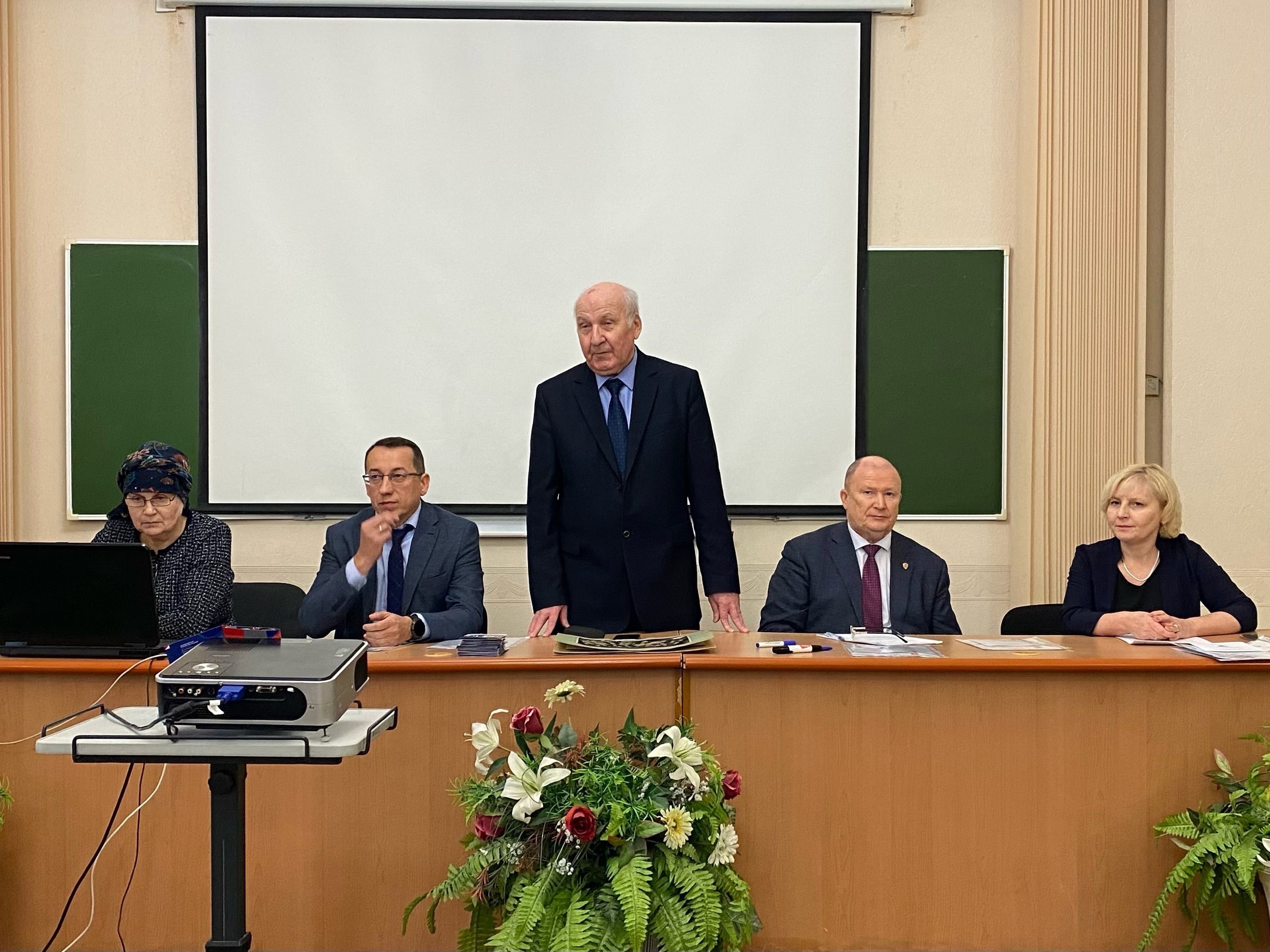 Научно-методический семинар учителей географии на тему 'Через творчество учителя к творчеству обучающихся в географии' Научно-методический семинар учителей географии на тему 'Через творчество учителя к творчеству обучающихся в географии'