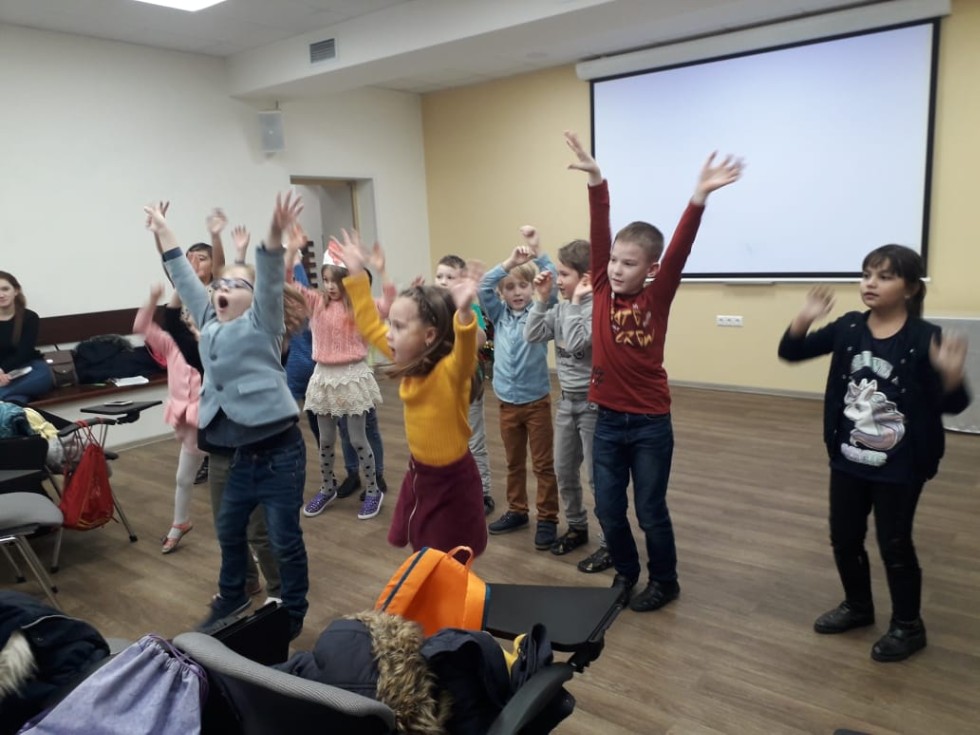 Детский театр КФУ 'Радуга' готовится к новой премьере Детский театр КФУ 'Радуга' готовится к новой премьере