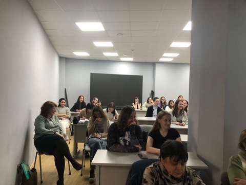 Студенты ИФМК КФУ встретились с известным прозаиком и путешественником Камилем Зиганшины Студенты ИФМК КФУ встретились с известным прозаиком и путешественником Камилем Зиганшины