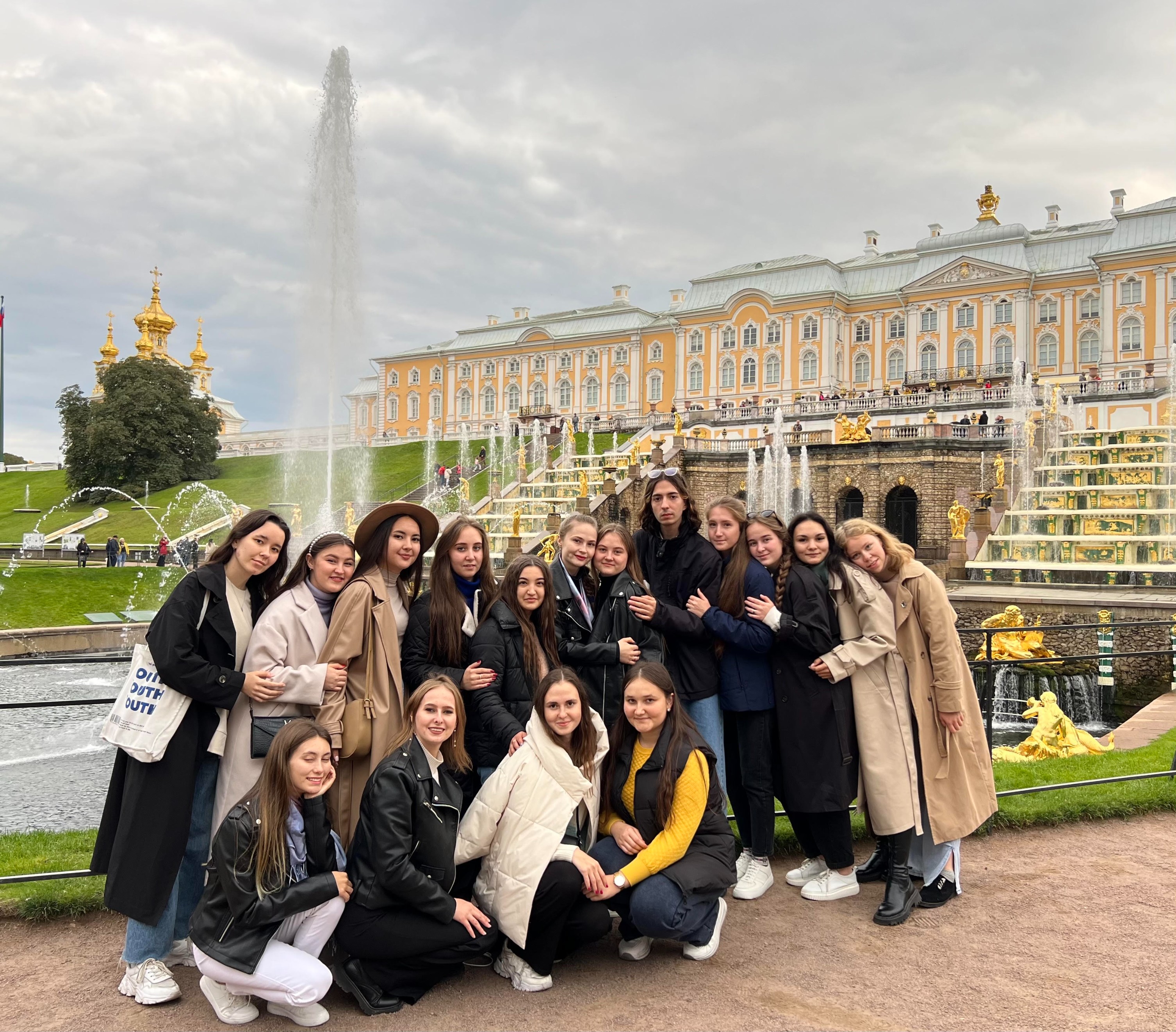 Иң яхшы академик төркем Санкт-Петербургта Иң яхшы академик төркем Санкт-Петербургта