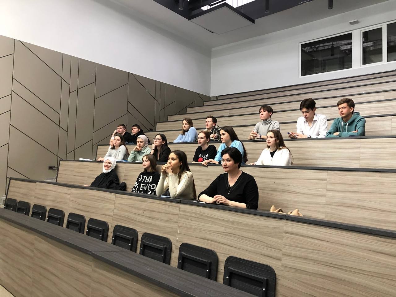 Хәзерге татар теленең лексик системасында үзгәрешләр (филология фәннәре докторы, профессор, татар теле белеме кафедрасы мөдире Галиуллина Гөлшат Рәис кызы белән очрашу) Хәзерге татар теленең лексик системасында үзгәрешләр (филология фәннәре докторы, профессор, татар теле белеме кафедрасы мөдире Галиуллина Гөлшат Рәис кызы белән очрашу)