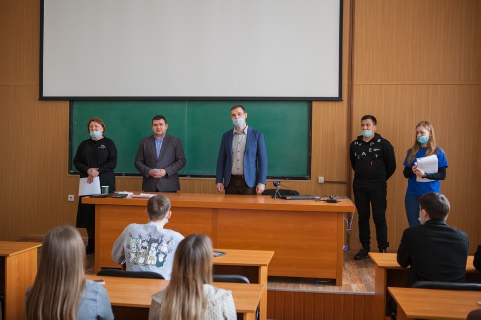 Региональная научная универсиада по экономике для учащихся 10-11 классов общеобразовательных школ, а также гимназий, лицеев, колледжей Региональная научная универсиада по экономике для учащихся 10-11 классов общеобразовательных школ, а также гимназий, лицеев, колледжей