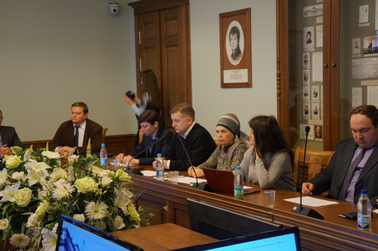 На Юридическом факультете КФУ провели круглый стол 'Межконфессиональное согласие и права человека: опыт Республики Татарстан' На Юридическом факультете КФУ провели круглый стол 'Межконфессиональное согласие и права человека: опыт Республики Татарстан'