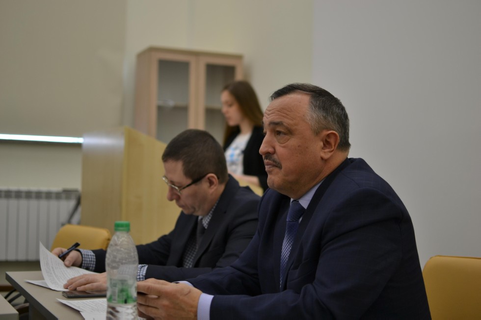 ����� ������������ ����� ����