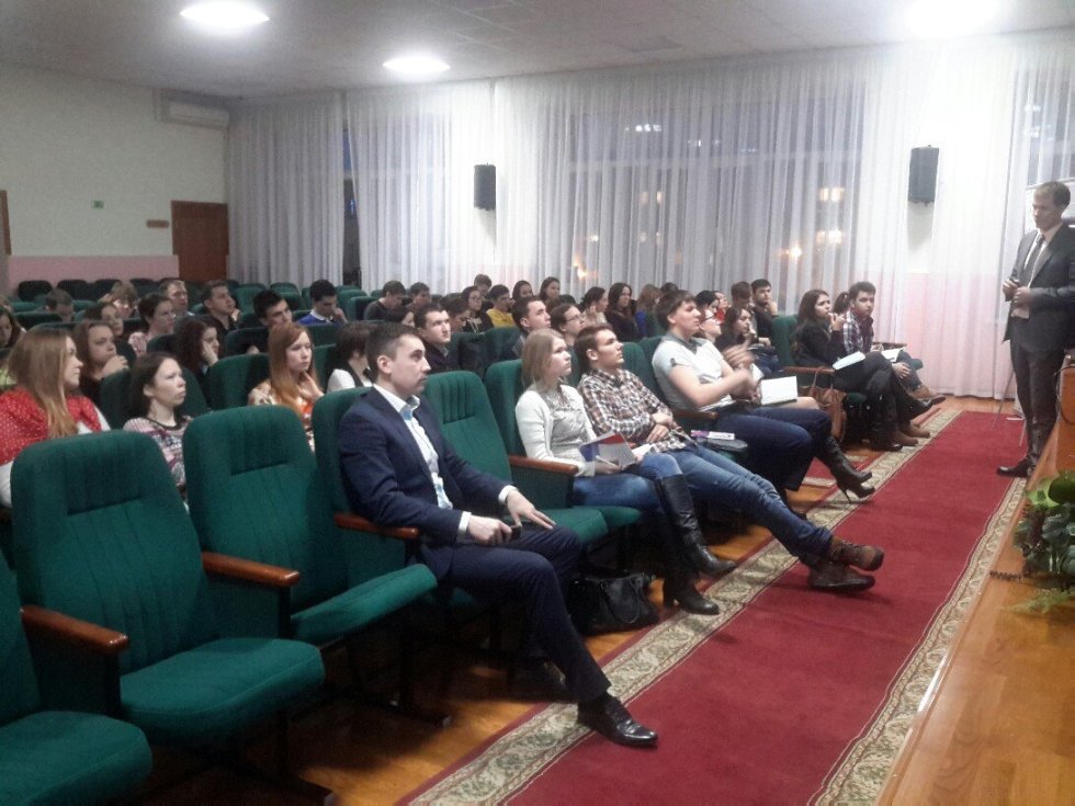 Конфликтологи КФУ провели мастер-класс в Министерстве по делам молодежи и спорту Республики Татарстан Конфликтологи КФУ провели мастер-класс в Министерстве по делам молодежи и спорту Республики Татарстан