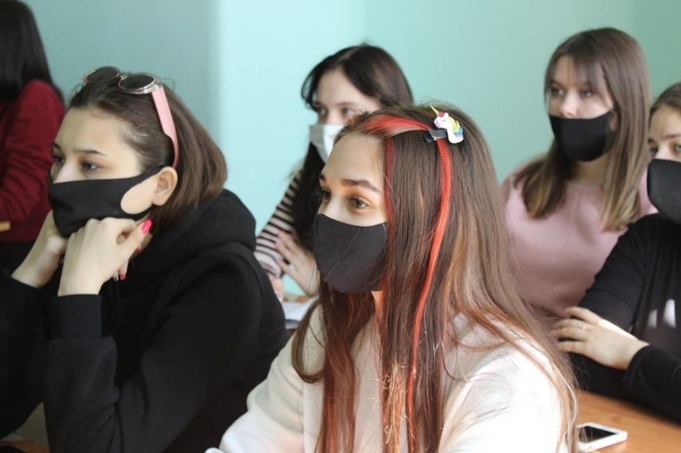 ���������� �������� ������ � ���������� ��������� � ���� ������� ������������� �����