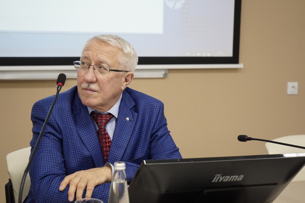 В Институте управления, экономики и финансов КФУ впервые состоялась Межрегиональная научная конференция по ПФО 'Экология родного города' В Институте управления, экономики и финансов КФУ впервые состоялась Межрегиональная научная конференция по ПФО 'Экология родного города'