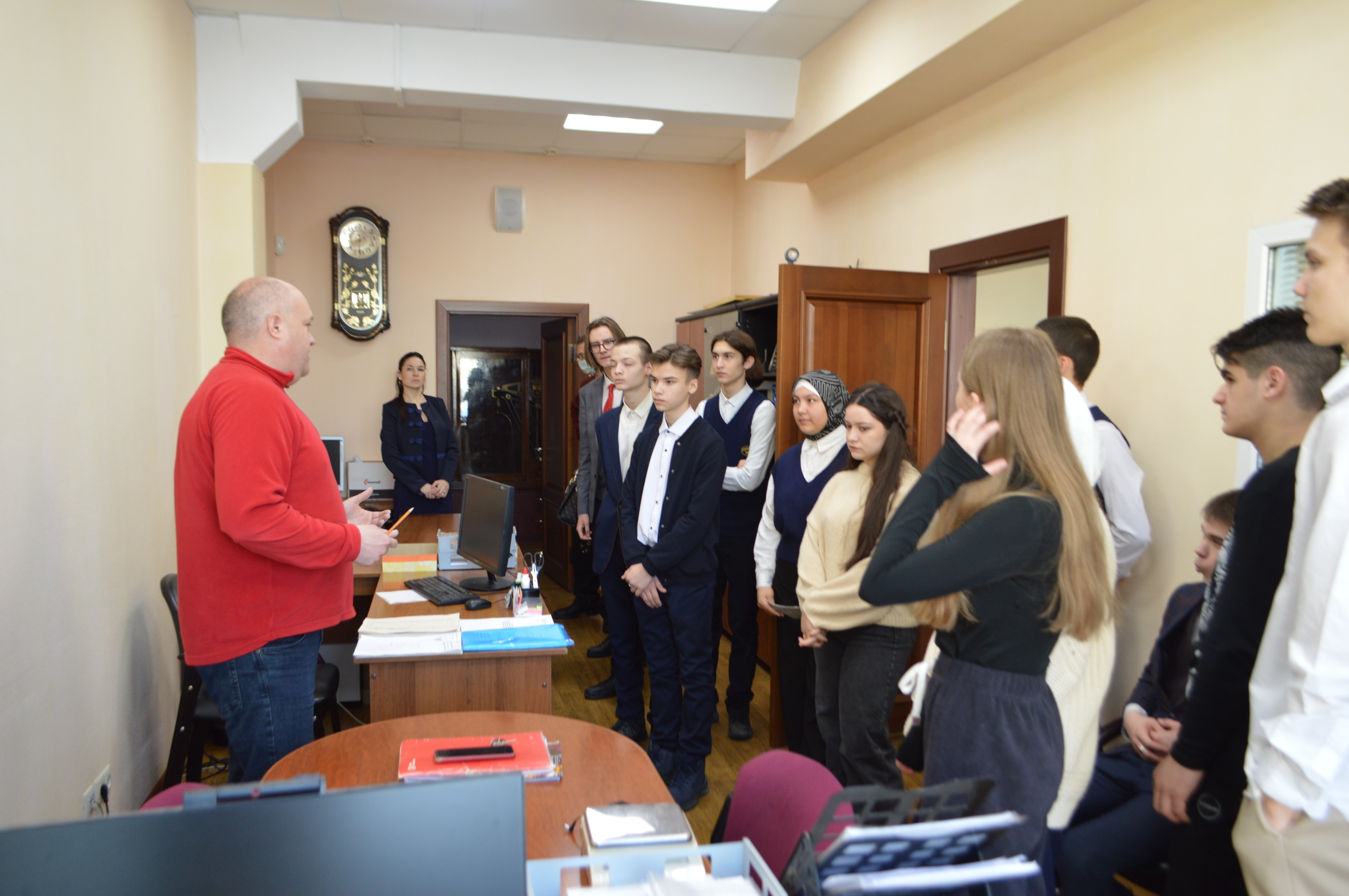 Встреча со школьниками 9 и 10 классов МБОУ Гимназии № 4 Кировского района
