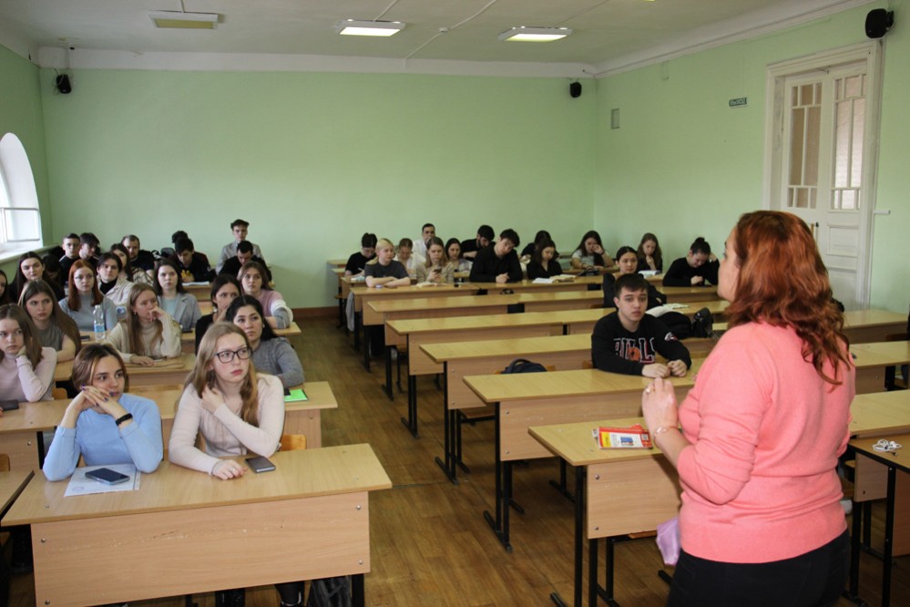 В День правовой помощи для студентов Елабужского института КФУ состоялась открытая лекция 'Предупреждение нарушений законодательства о митингах и предотвращение действий, направленных на дискредитацию действий СВО'. В День правовой помощи для студентов Елабужского института КФУ состоялась открытая лекция 'Предупреждение нарушений законодательства о митингах и предотвращение действий, направленных на дискредитацию действий СВО'.