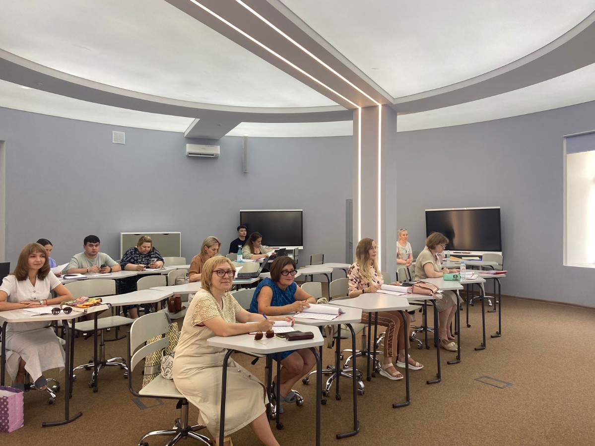 Аспиранты проходят предзащиту Аспиранты проходят предзащиту