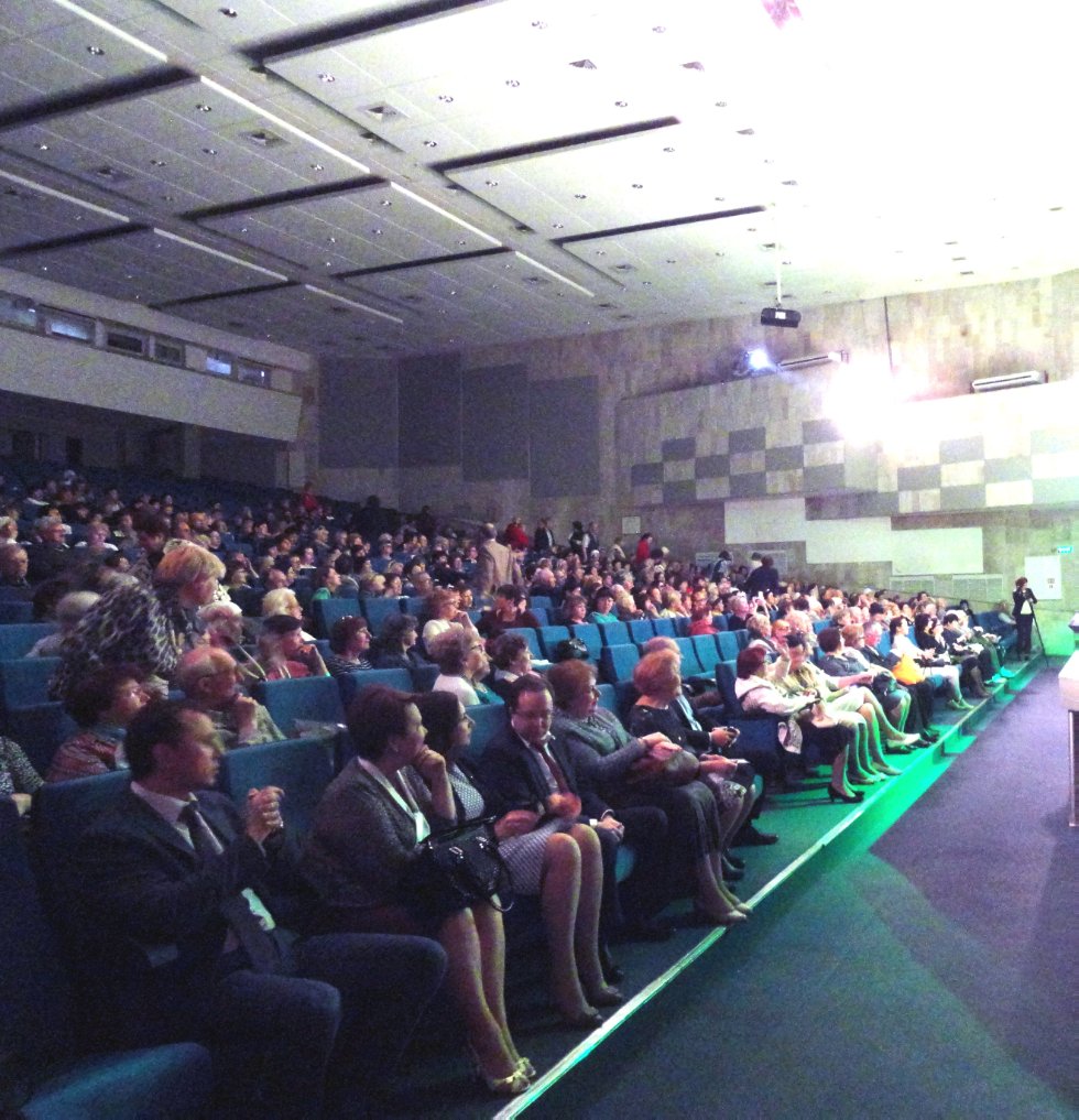 Двенадцатый праздничный выпуск в Университете третьего возраста Двенадцатый праздничный выпуск в Университете третьего возраста