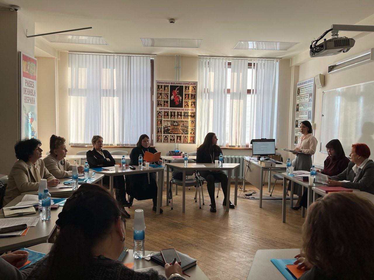 В ИМОИиВ КФУ успешно защищена кандидатская диссертация по романским языкам В ИМОИиВ КФУ успешно защищена кандидатская диссертация по романским языкам