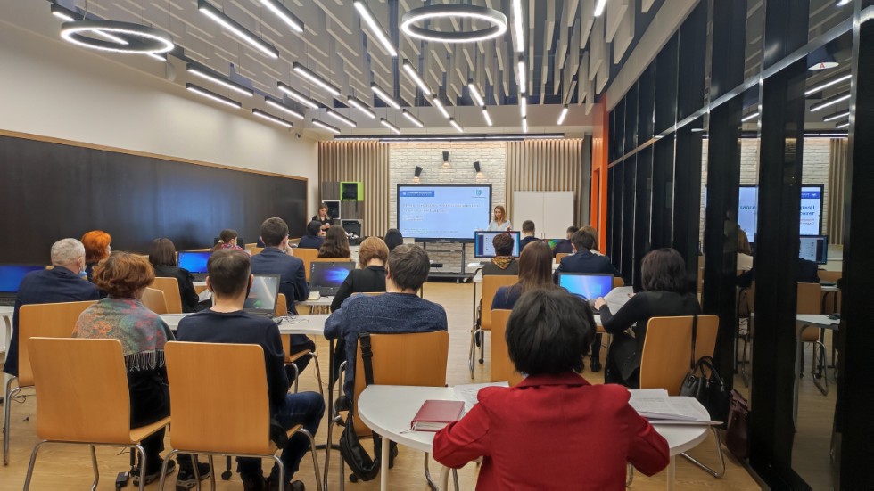 Cеминар-практикум 'Как создать с нуля свой первый образовательный проект в виртуальной реальности' Cеминар-практикум 'Как создать с нуля свой первый образовательный проект в виртуальной реальности'