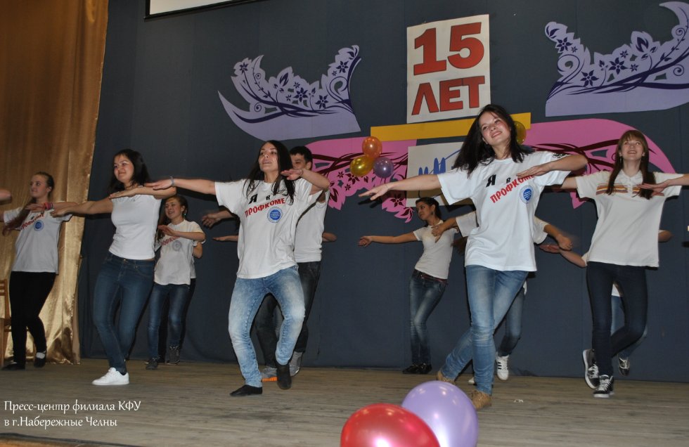 ������� ����� ������� ��� � �. ���������� ����� �������� ���� 15-������ ������