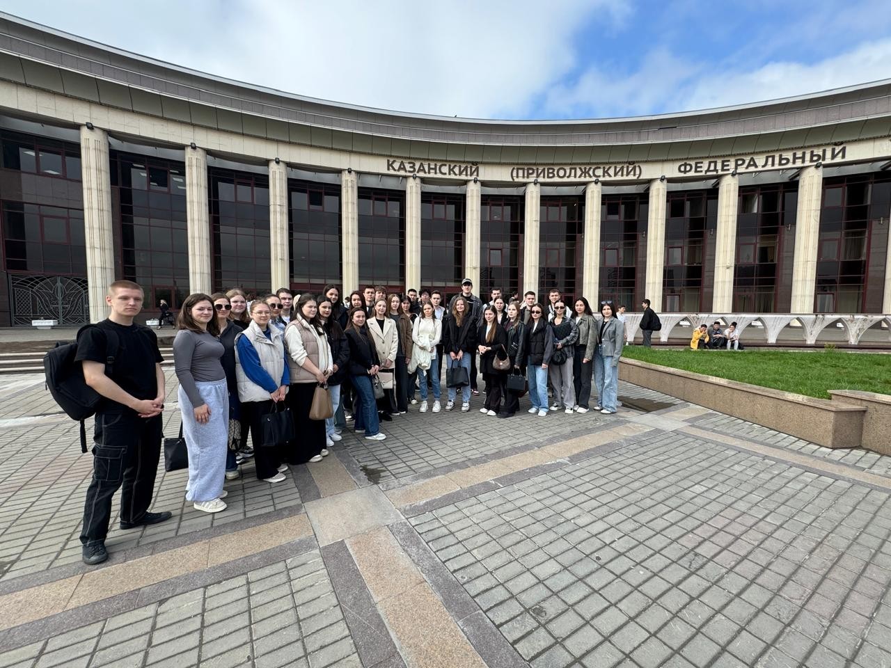 Студенты 2 курса специальности 'Экономическая безопасность' участвовали в Диктанте Победы Студенты 2 курса специальности 'Экономическая безопасность' участвовали в Диктанте Победы