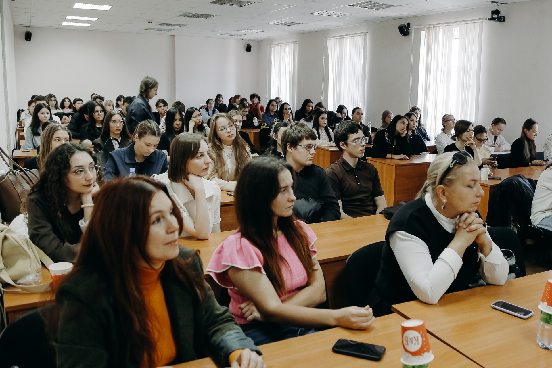 Открытая лекция Дмитрия Мартынова прошла в ИМОИиВ Открытая лекция Дмитрия Мартынова прошла в ИМОИиВ