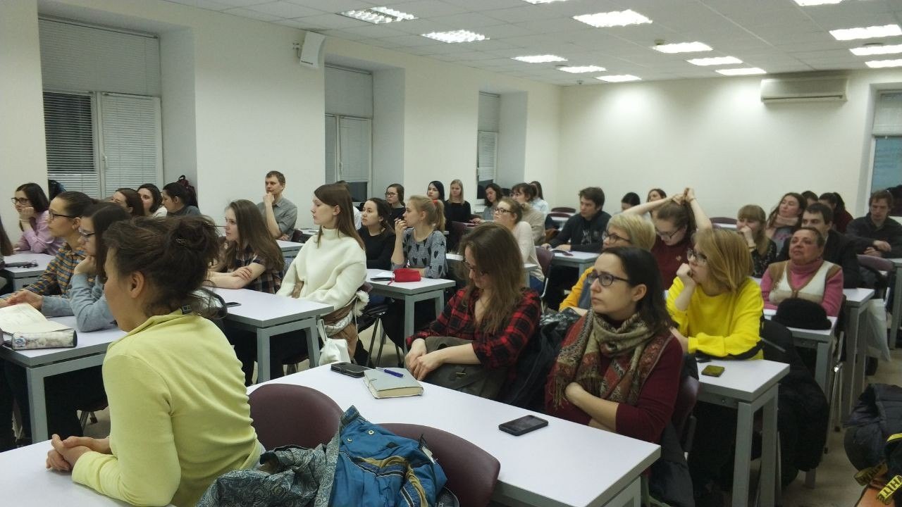 Квинтэссенция мифологии Китая: 'у человека круглая голова и квадратные ступни, потому он подобен Небу и Земле' Квинтэссенция мифологии Китая: 'у человека круглая голова и квадратные ступни, потому он подобен Небу и Земле'