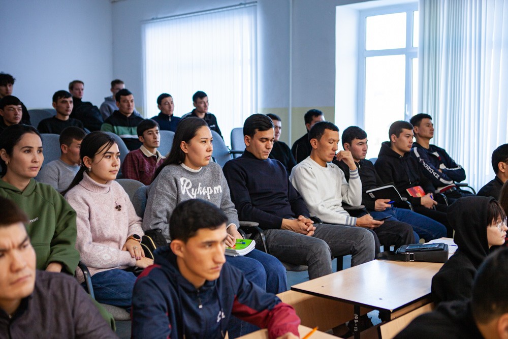 В Елабужском институте КФУ прошла встреча с представителем МВД В Елабужском институте КФУ прошла встреча с представителем МВД